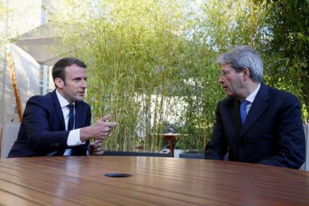 Ευρωπαϊκή ολοκλήρωση, προσφυγικό συζήτησαν Μακρόν – Τζεντιλόνι