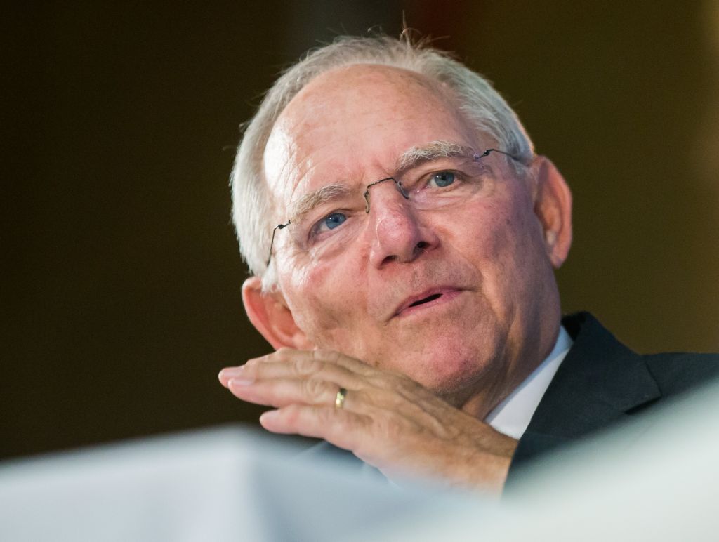 Σόιμπλε: Στο τέλος του προγράμματος και αν απαιτηθεί τα επιπλέον μέτρα