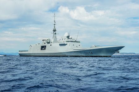 Ο επίμονος «έρωτας» με τις φρεγάτες