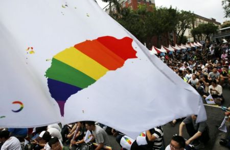 Η Ταϊβάν ανοίγει τον δρόμο για τον γάμο των ομοφυλοφίλων