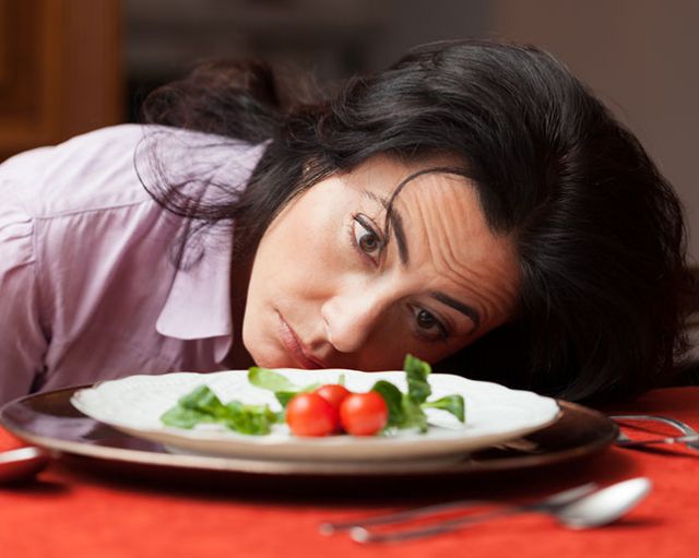 Μελέτη εξηγεί γιατί ξαναπαίρνουμε τα κιλά που έχουμε χάσει