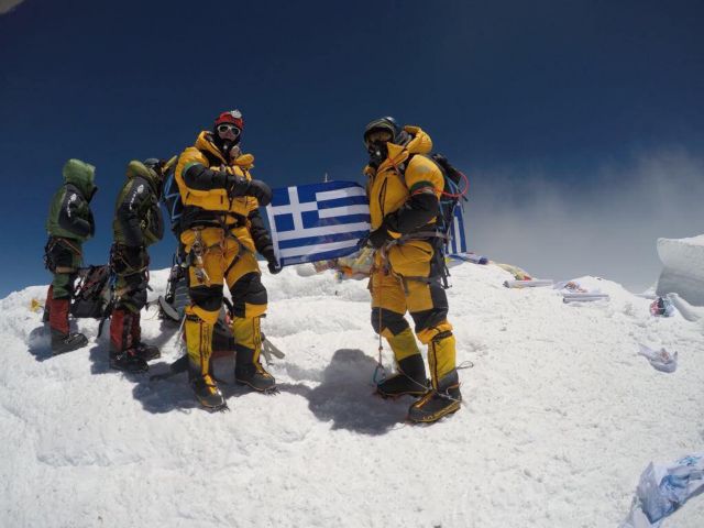 Εβερεστ: Η ελληνική αποστολή κατέκτησε την κορυφή, στα 8.850 μ.