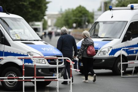 Συναγερμός στο Βερολίνο για ύποπτη βαλίτσα