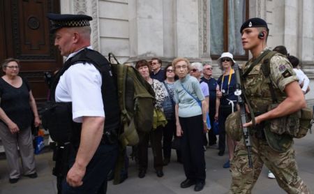 Βρετανική οργή για τις αμερικανικές διαρροές στις έρευνες του Μάντσεστερ