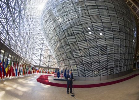 ΝΑΤΟ και ΕΕ καλούν τα Βαλκάνια να εργαστούν για συμφιλίωση