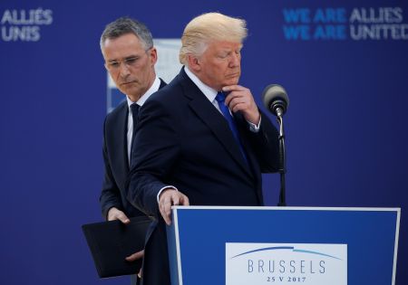 Τραμπ: Το ΝΑΤΟ να αντιμετωπίσει την τρομοκρατία και τη ρωσική απειλή