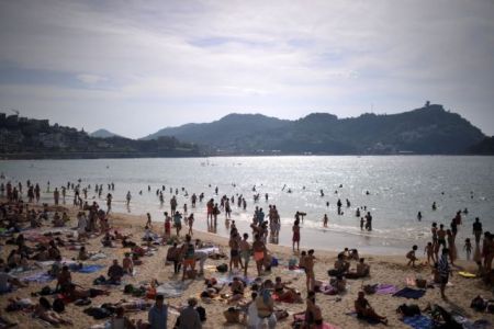 Βρετανοί τουρίστες καταγγέλλουν τροφική δηλητηρίαση στις διακοπές