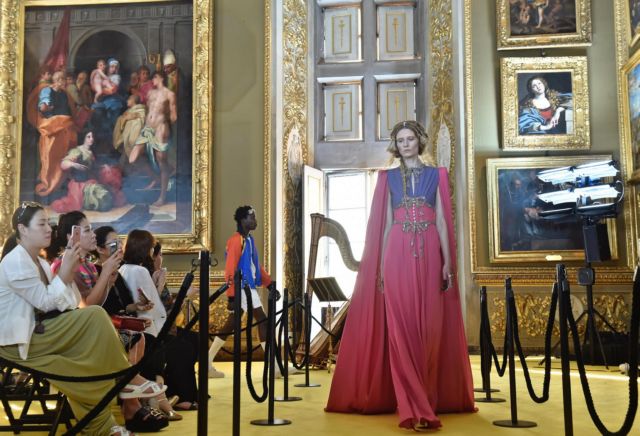 Η Μόδα στηρίζει τα μνημεία