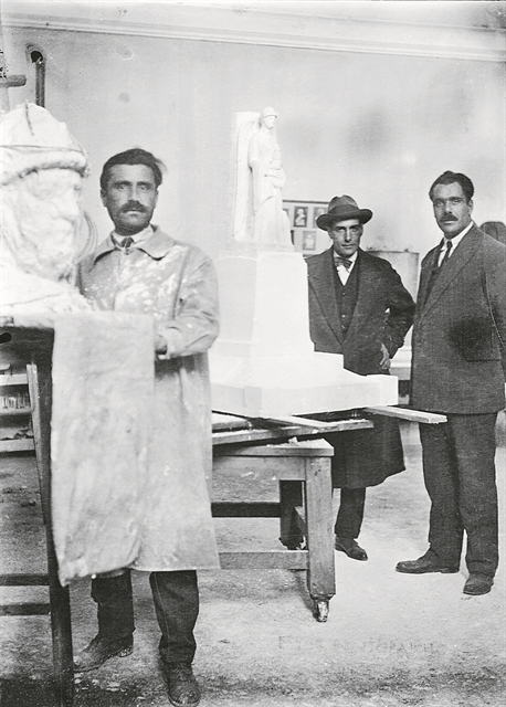 Τα νεότερα αθηναϊκά γλυπτά