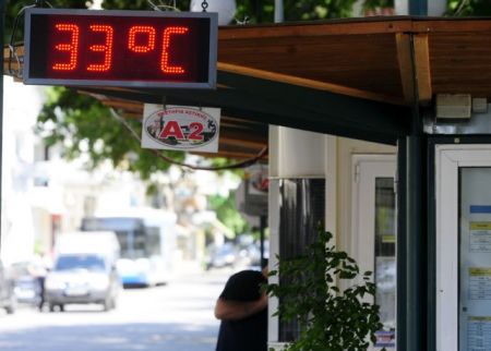 Καιρός: Εως και τους 33 βαθμούς την Πέμπτη η θερμοκρασία