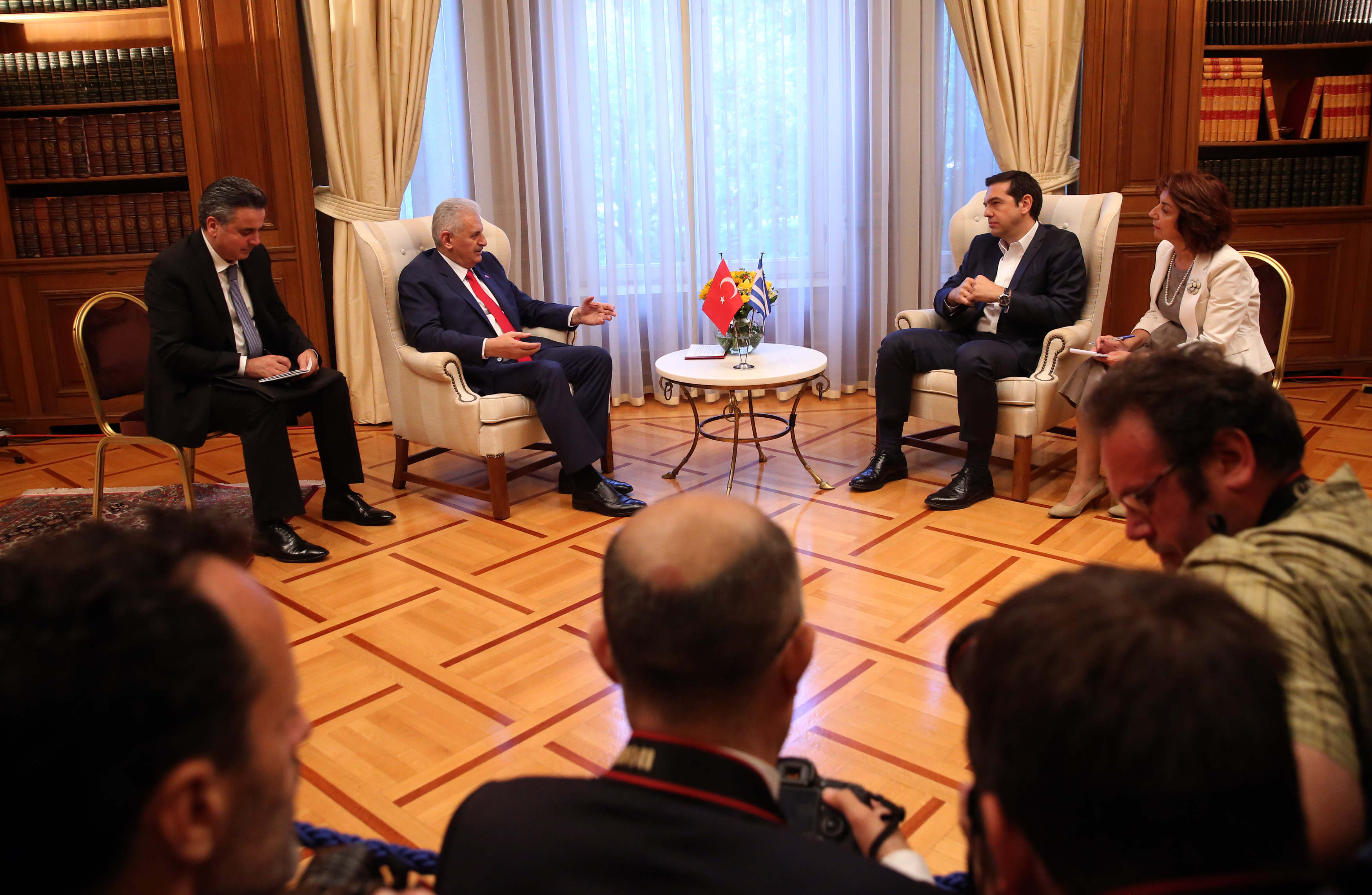Tsipras, Yildirim talk about alarming Imia incident, Cyprus