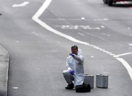 Σε εξέλιξη αστυνομική επιχείρηση στο ανατολικό Λονδίνο