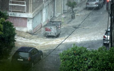 Ισχυρή καταιγίδα στην Αττική
