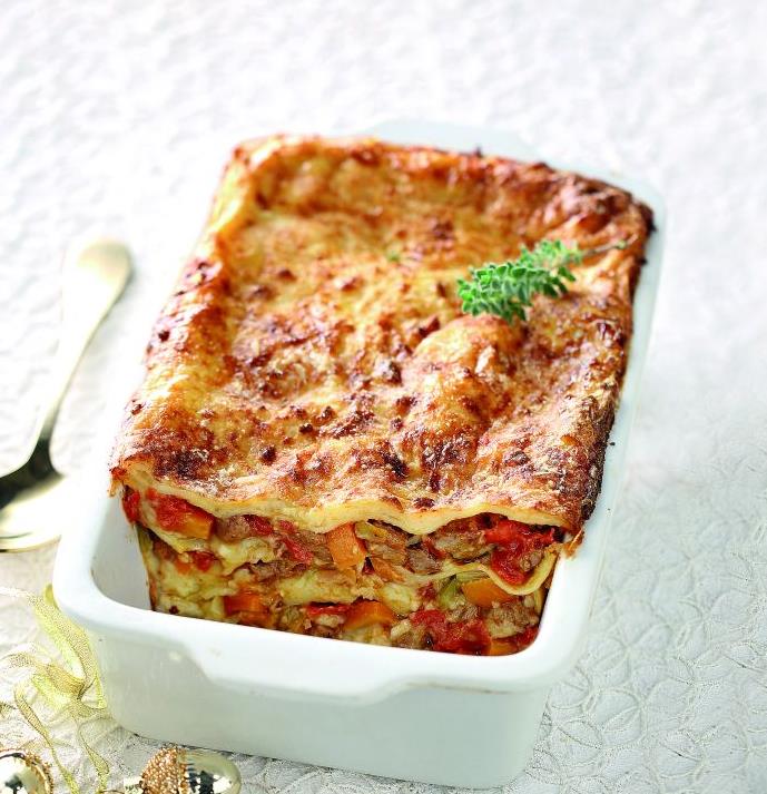 Λαζάνια με μπέικον και μοτσαρέλα