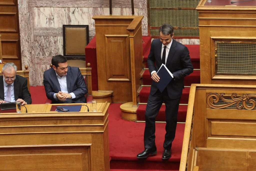 Βουλή: Τσίπρας: Τα ομόλογα σημειώνουν καθημερινό ράλι στις αγορές – Μητσοτάκης: Σέρνετε την χώρα από διαπραγμάτευση σε διαπραγμάτευση