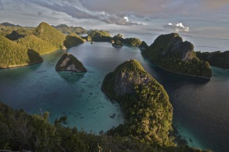 Η Ινδονησία προσπαθεί να μετρήσει τα αμέτρητα νησιά της