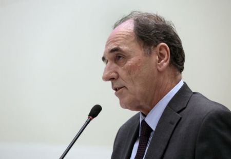 Σταθάκης: Η καλύτερη δυνατή η πρόταση για τους συμβασιούχους