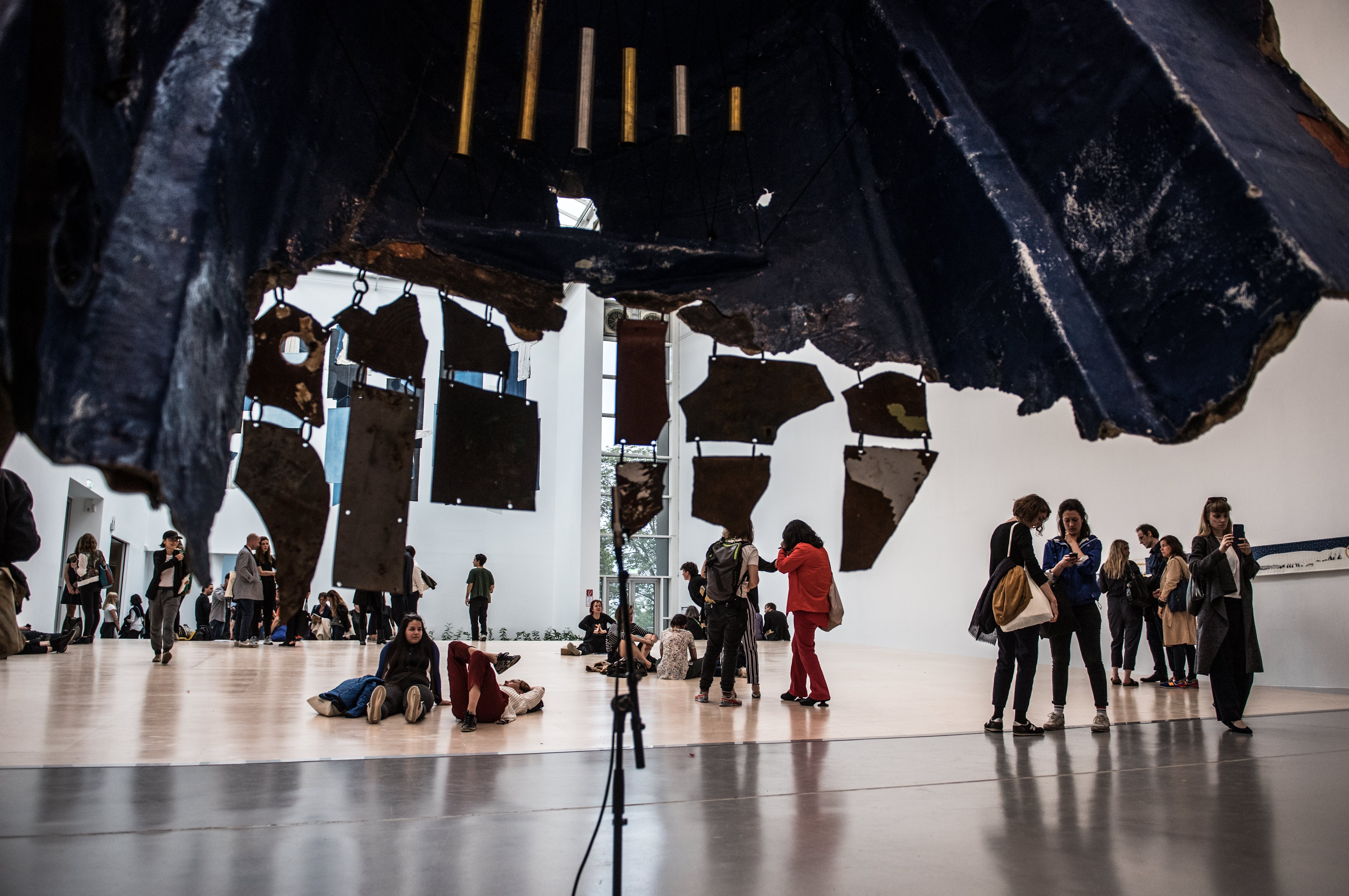 Αυλαία για την documenta 14 με 300.000 επισκέπτες