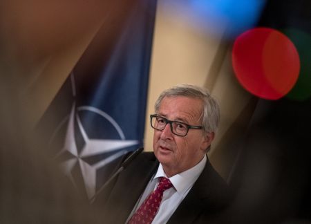 Γιούνκερ: Να μην καθυστερήσουν οι διαπραγματεύσεις για το Brexit