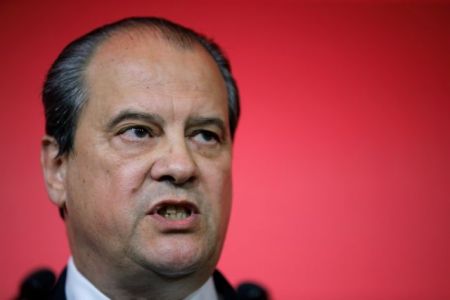 Εγκαταλείπει την ηγεσία των γάλλων Σοσιαλιστών ο Καμπαντελίς