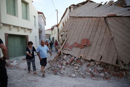 Σαντορινιός: Θα δοθεί μια πρώτη οικονομική βοήθεια στους πληγέντες της Λέσβου