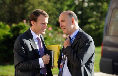 Ο Μοσκοβισί καλεί τον Μακρόν να μειώσει το έλλειμμα