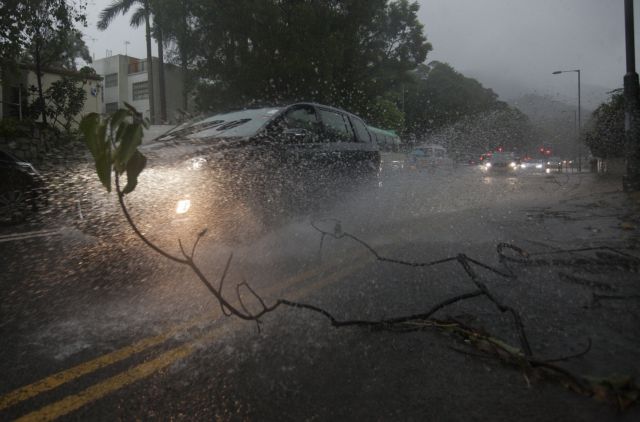 Κίνα: Καταρρακτώδεις βροχές ξεσπίτωσαν 100.000 άτομα