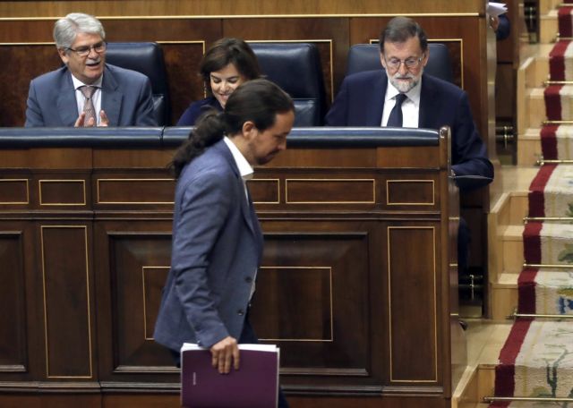 Σύρραξη Ραχόι-Ιγκλέσιας στην πρόταση μομφής των Podemos