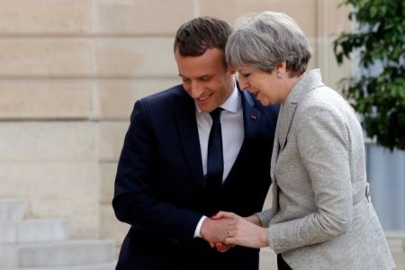 Μέι: Οι διαπραγματεύσεις για το Brexit θα ξεκινήσουν την ερχόμενη εβδομάδα