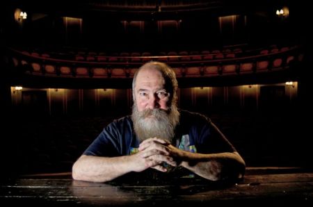 Στο νοσοκομείο ο Τζίμης Πανούσης – Κατέρρευσε στη σκηνή