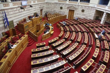 Βουλή: Ερώτηση ΝΔ, ΔΗΣΥ, Ποταμιού για παρεμβάσεις Καμμένου