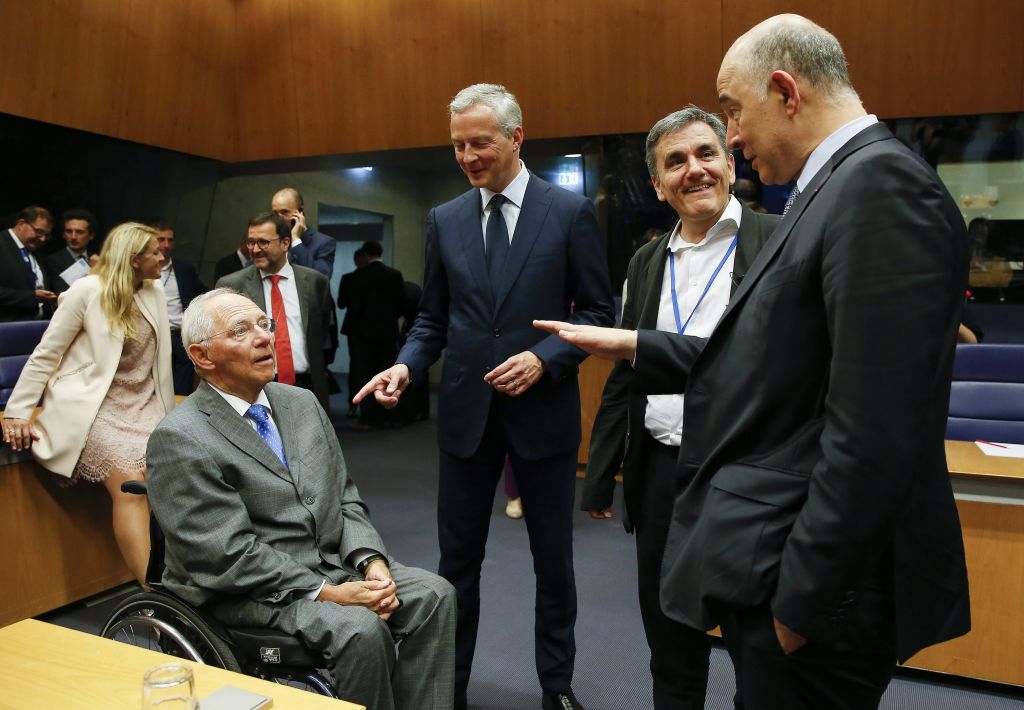 Ανακούφιση, νέα δάνεια και υποσχέσεις, σχολιάζει ο διεθνής Τύπος