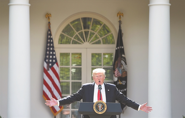 Η Αστραφτερή Πόλη πάνω στον Λόφο και ο άχαρος Τζακσονιανισμός