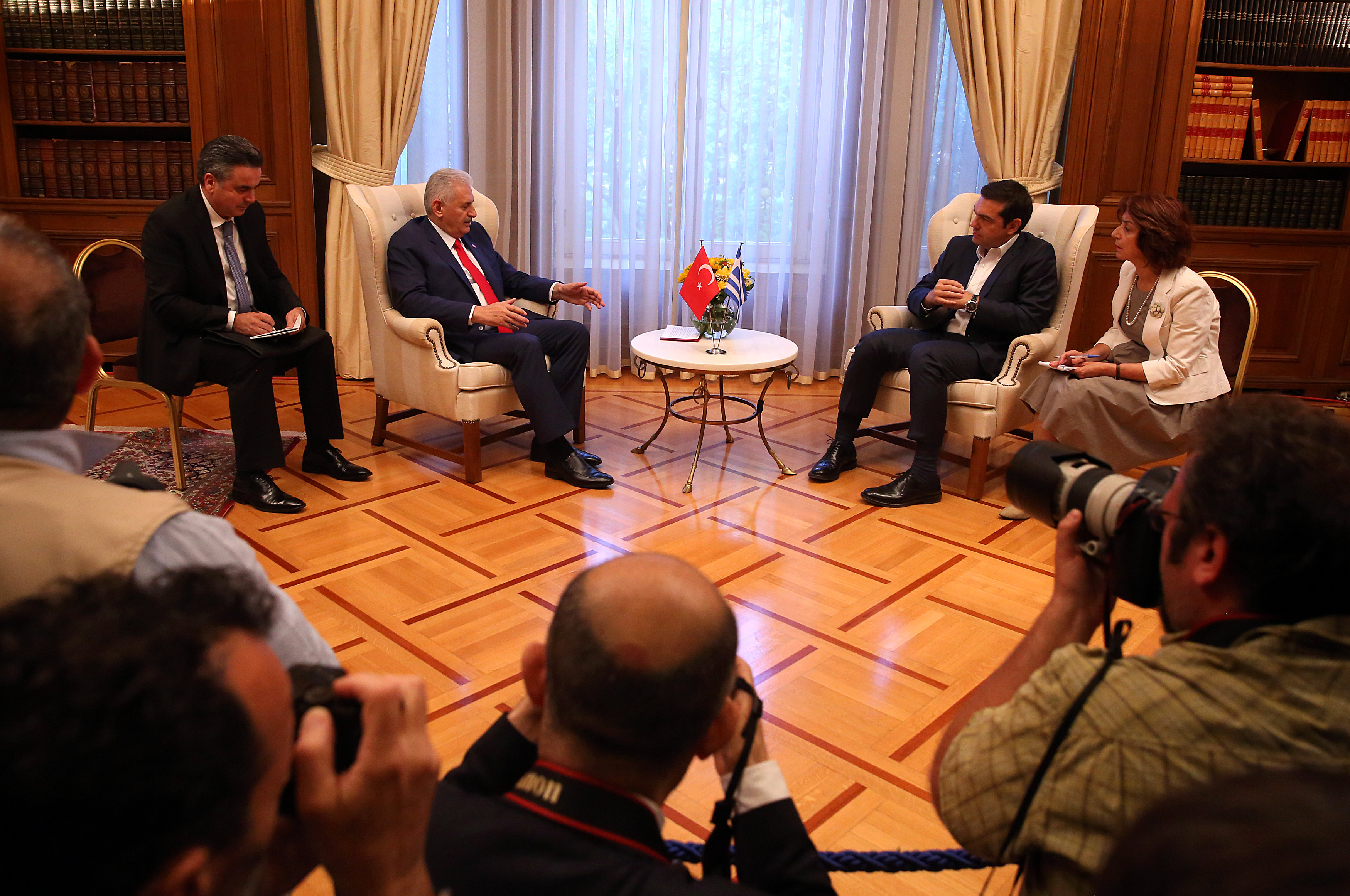 Νέα δεδομένα στις ελληνοτουρκικές σχέσεις μετά την επίσκεψη Γιλντιρίμ στην Αθήνα