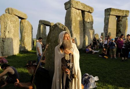 Ξεχωριστές γιορτές ανά τον κόσμο για την επίσημη έναρξη του καλοκαιριού