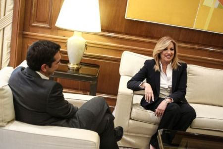 Τσίπρας: Πρόσκληση σε Γεννηματά για συζήτηση μιας «προοδευτικής τομής» για συνταγματική αναθεώρηση