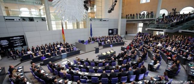 Deutsche Welle: Η Ελλάδα στην ατζέντα της Bundestag