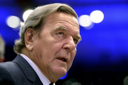 Ο Σρέντερ επανεξελέγη πρόεδρος της ρωσικής Rosneft