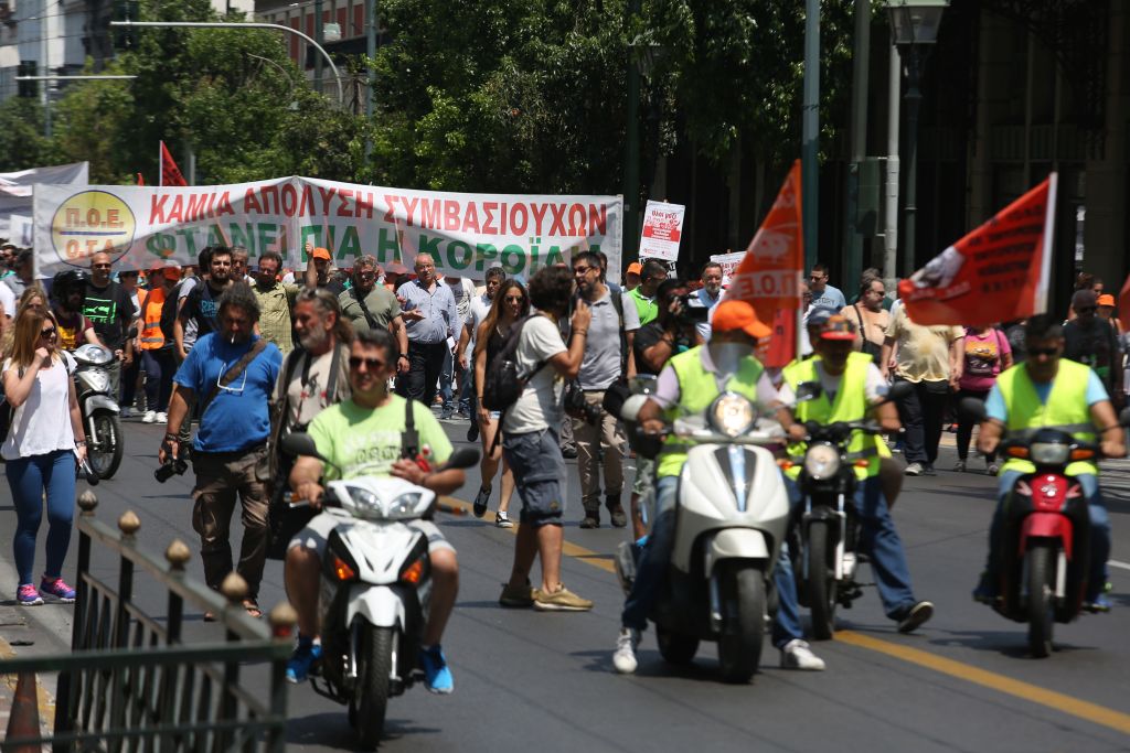 Μετά την συνάντηση με Τσίπρα-Σκουρλέτη αναμένονται οι αποφάσεις της ΠΟΕ-ΟΤΑ για το θέμα των σκουπιδιών