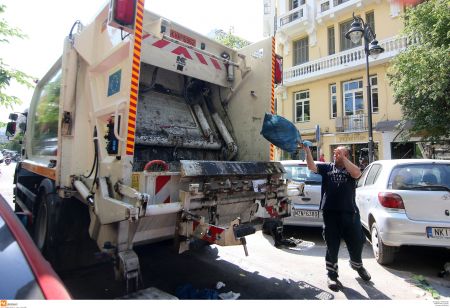 Αναστέλλει τις κινητοποιήσεις η ΠΟΕ-ΟΤΑ – Ξεκινά άμεσα η αποκομιδή των σκουπιδιών