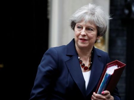 Μέι: Ίσως χρειαστεί μεταβατική περίοδος για το Brexit, δεν θα είναι απεριόριστη