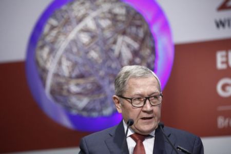 Ρέγκλινγκ: Ενθαρρυντικές οι ελληνικές προσπάθειες για επιστροφή στις αγορές