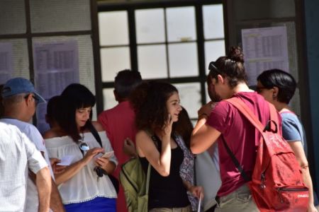 Παράταση έως την Τρίτη για τα μηχανογραφικά