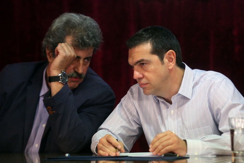 Αθηναϊκό Πρακτορείο: Αλλαξε το «θολώνει» του Πολάκη για τους νεκρούς σε «μαυρίζει»