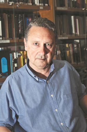 «Το θέατρο σήμερα δεν έχει ιδέες, αξίες, χαρακτήρες»