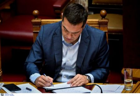 Τηλεφωνική επικοινωνία Τσίπρα-Μέι για το Κυπριακό