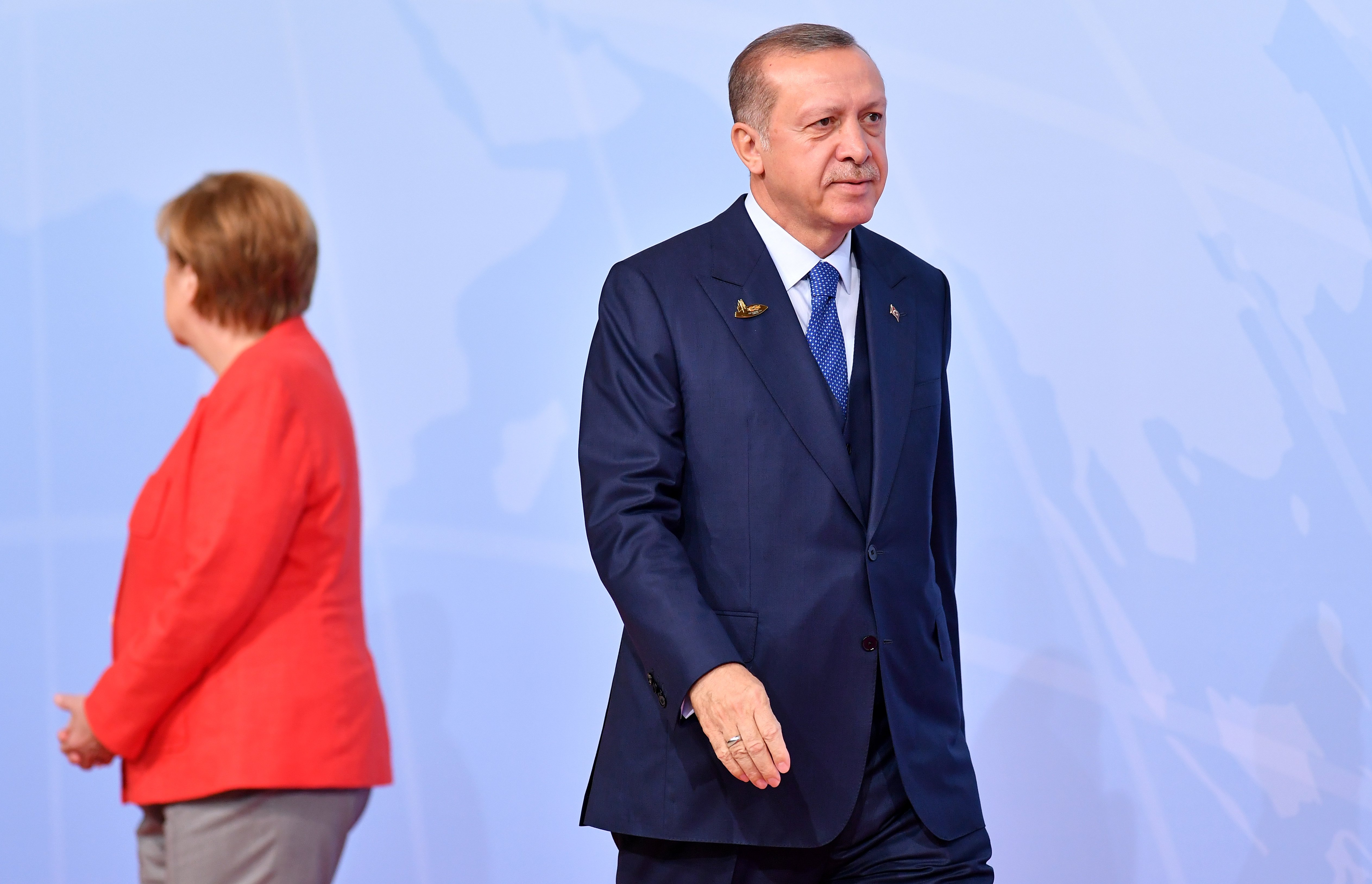 Μπαρούτι στις σχέσεις Βερολίνου-Αγκυρας – Νέα παρέμβαση Ερντογάν στις γερμανικές εκλογές – Μέρκελ: Αλλάξαμε πολιτική απέναντι στην Τουρκία