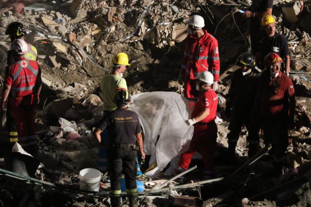 Ιταλία: Τρίτος νεκρός από την κατάρρευση κτιρίου στη Νάπολη