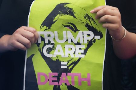 To Obamacare έγινε ο κακός δαίμονας του Τραμπ