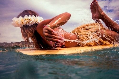 Δείτε πως να πετύχετε το στιλ των surfer girls